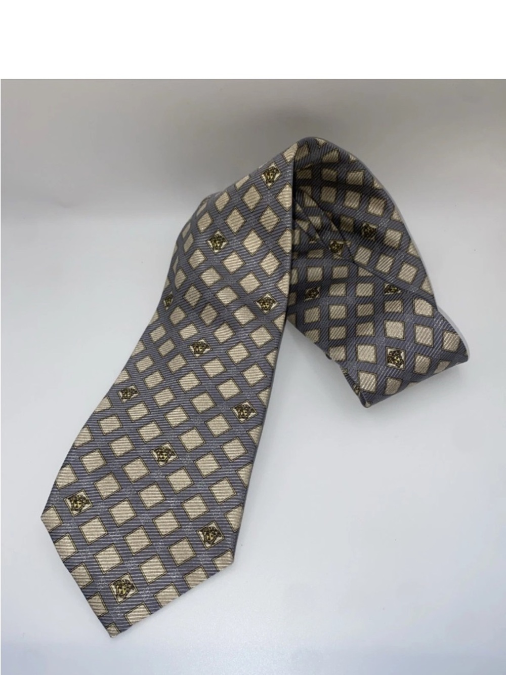 VERSACE Neck Tie - 100% Silk - Gray/Gold Geometric